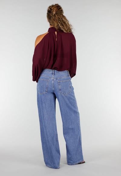 Plum Cold Shoulder Crop Top met Col en Lange Ballonmouwen