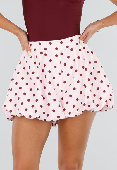 Roze Ballon Short met Bordeaux Stippen en Bubble Hem