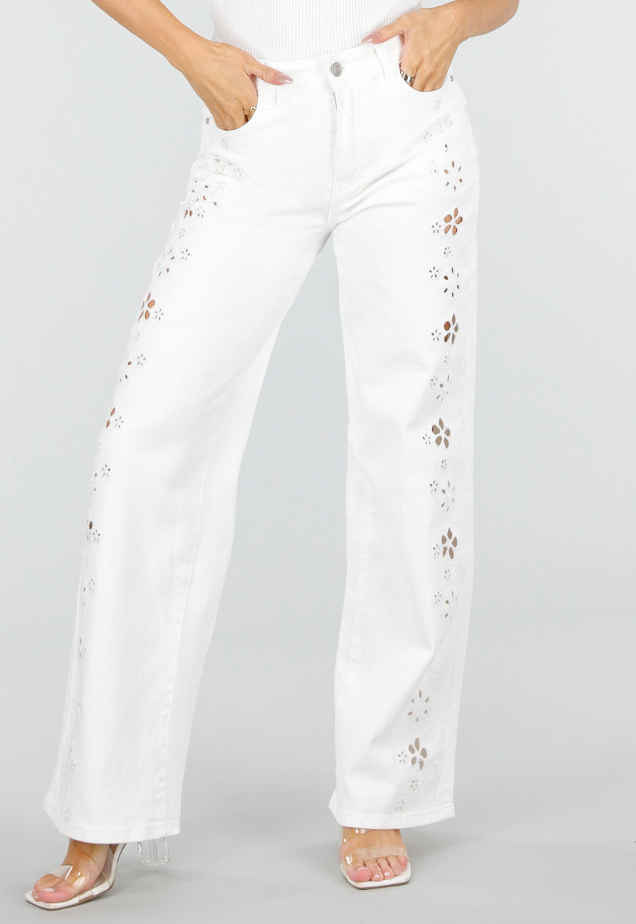 Witte StraightLeg Jeans met Broderie Anglaise en High Waist Pasvorm