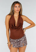 Bruine Halter Top met Watervalhals en Open Rug
