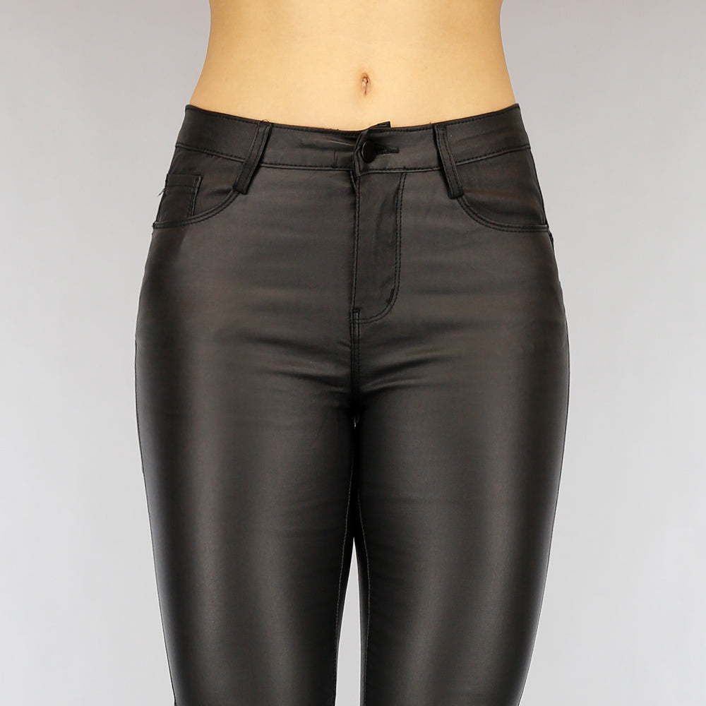 Zwarte Lederlook Push-Up Broek