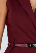 Bordeauxrode Mouwloze Playsuit met Revers, Riem, Blinde Rits en Stretch