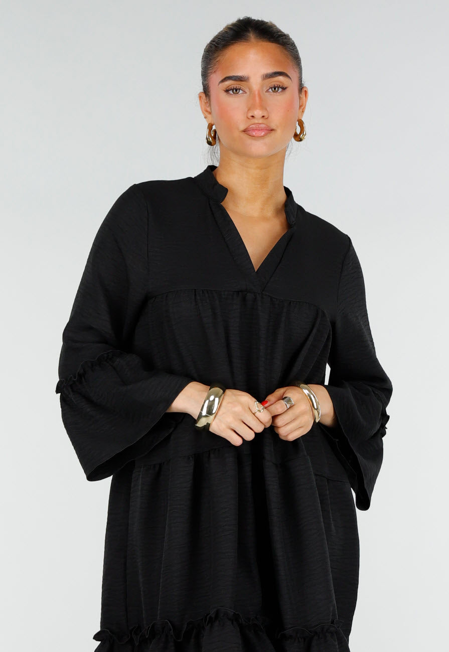 Zwarte Midi Jurk met V-Hals en Ruffle Details