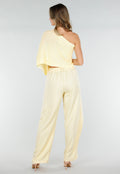 Pastel Gele One Shoulder Top met Wijde Mouwen