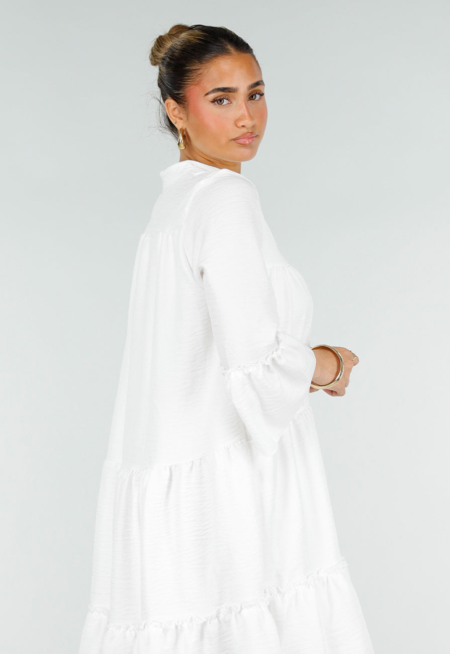 Witte Midi Jurk met V-hals en Ruffle Details