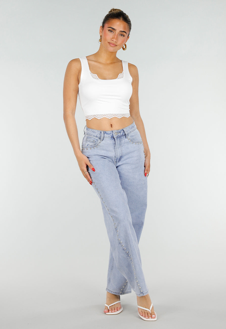 Witte Cropped Top met Kanten Rand en Brede Bandjes