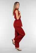 Bordeaux Matchende Set met Mouwloze Top, Statement Riem en Wide Leg Broek