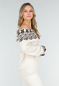 Crèmekleurige Off Shoulder Wollen Stretch Trui met Bruin Patroon