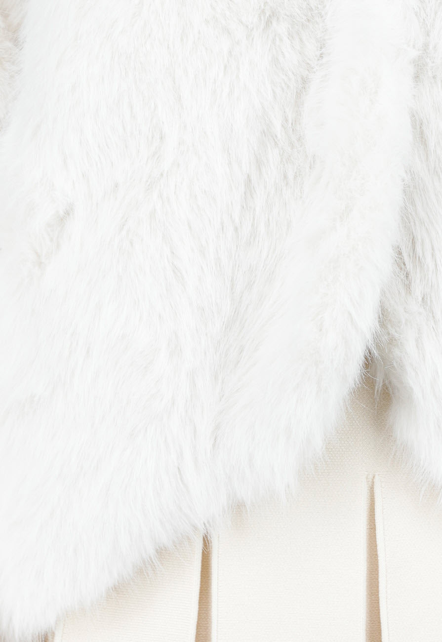 Witte Faux Fur Jas met Capuchon