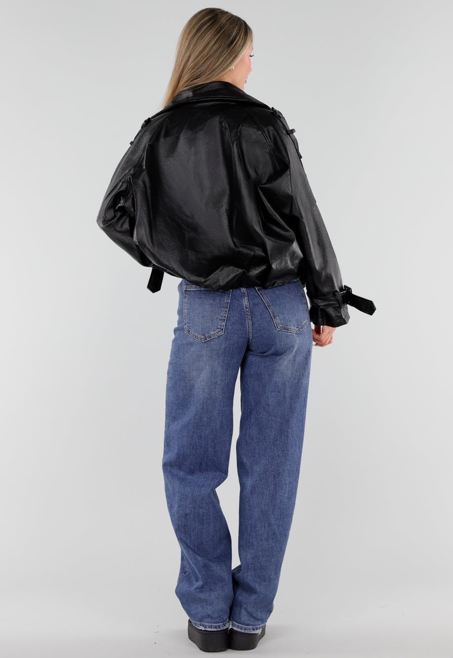 Zwarte Lederlook Jas met Hoge Kraag en Dubbele Knoopsluiting
