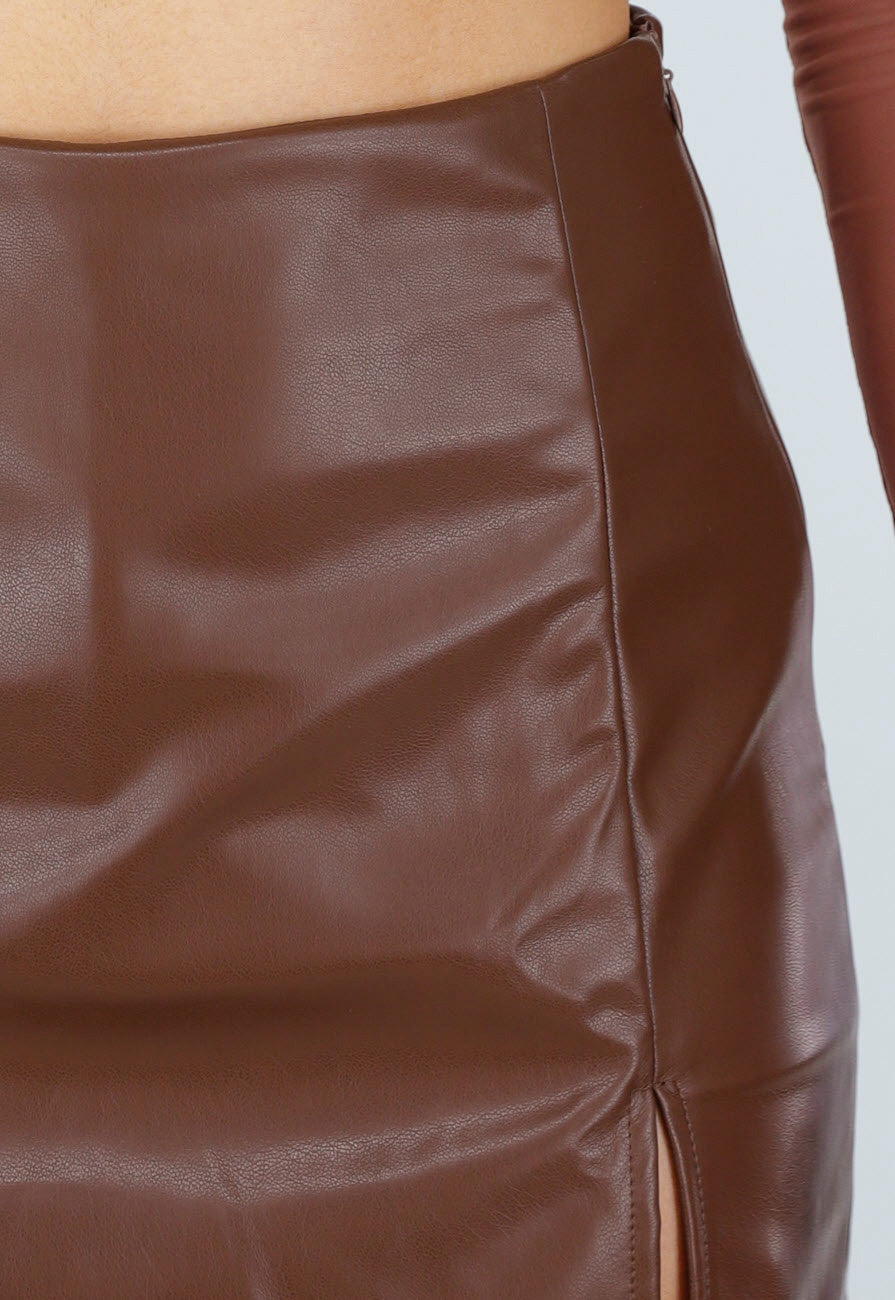 Bruine Lederlook Skort met Stretch en Binnenbroekje