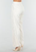 Witte Matchende Set met Mouwloze Top, Statement Riem en Wide Leg Broek