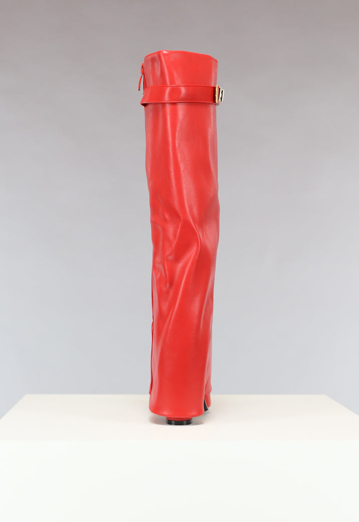 Rode Statement Boot met Omslag