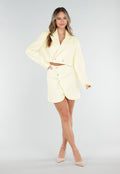 Butter Yellow Cropped Blazer met Gouden Strass Knopen