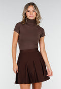 Bruine Stretch Top met Col en Korte Mouwen