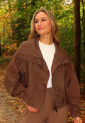 Bruine Cropped Windbreaker Jas met Brede Kraag