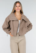 Taupekleurig Cropped Jack met Brede Overslagsluiting