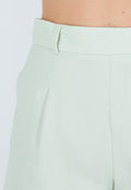 Mintgroene Linnenlook Short met Plooien en Rechte Pijpen