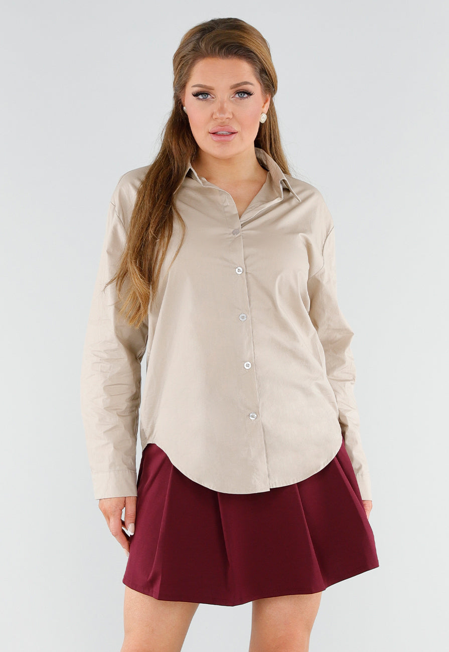 Beige Blouse met Rode NY Patchletters en Knoopsluiting