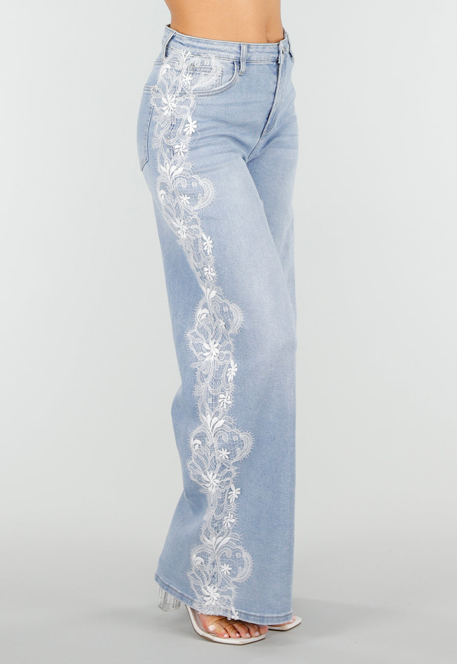 Lichtblauwe Denim Wide Leg Jeans met Kantdetail en Hoge Taille