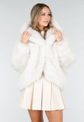 Witte Faux Fur Jas met Capuchon