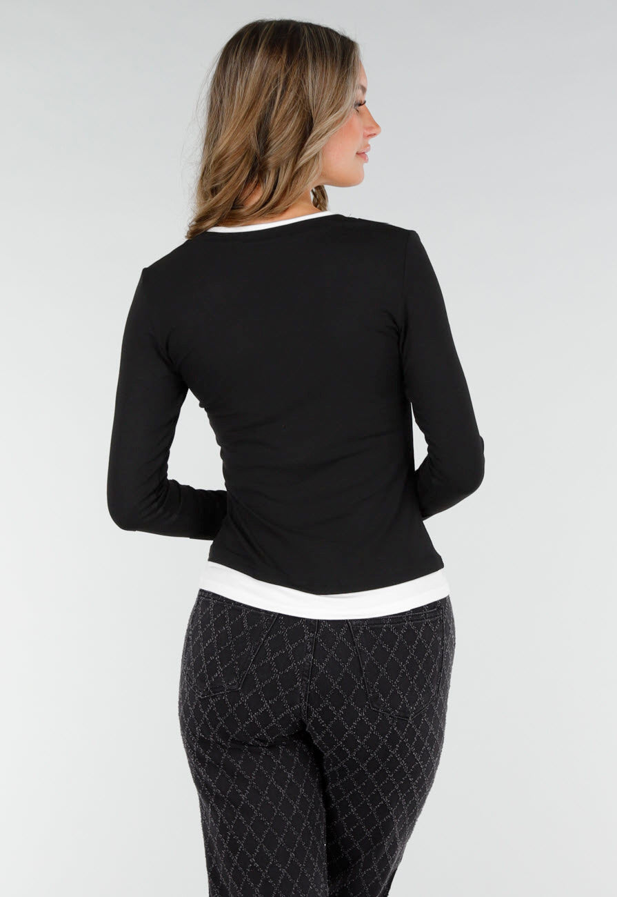 Zwarte Longsleeve Top met V-Hals en Witte Boorden