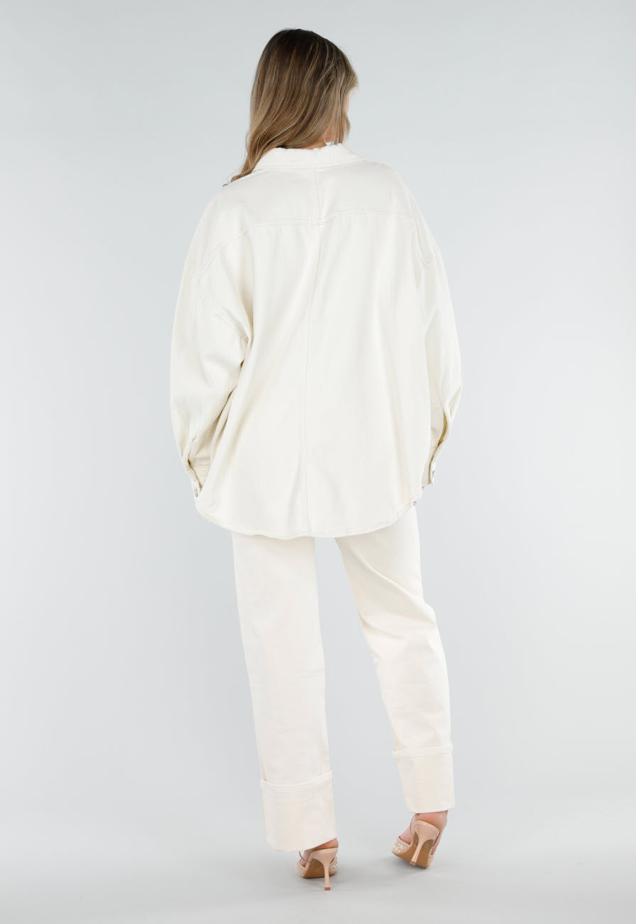 Crème Denim Blouse met Oversized Knopen en Lange Mouwen