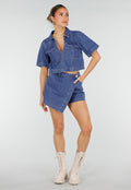 Blauwe Denim Set met Cropped Top en Overslag Skort