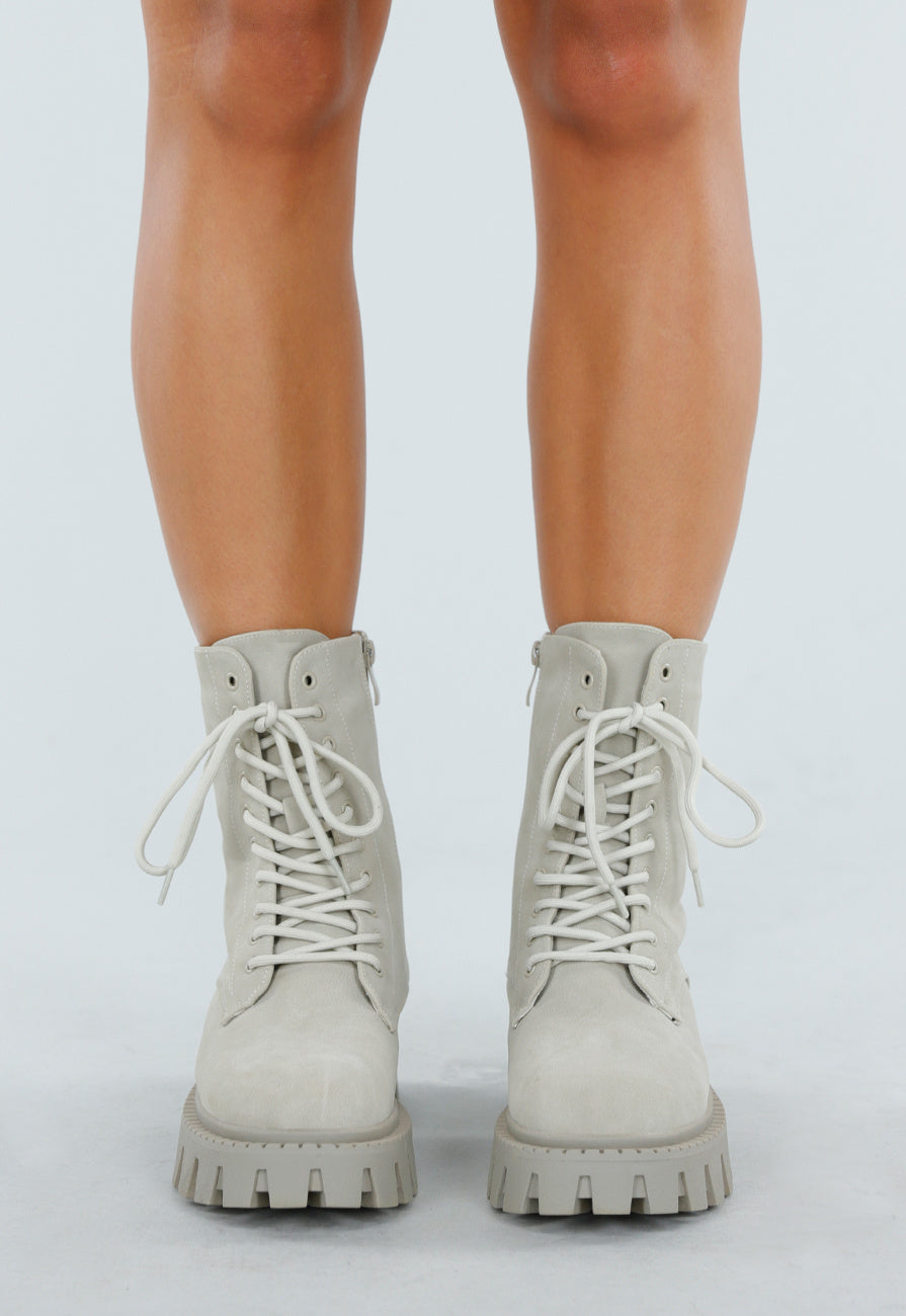 Beige Veterlaarzen met Grove Zool en Ritssluiting