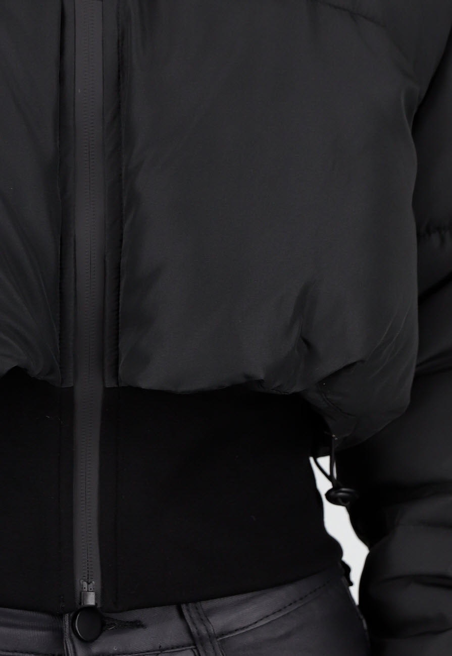 Zwarte Cropped Puffer Jas met Hoge Kraag en Verstelbare Trekkoorden