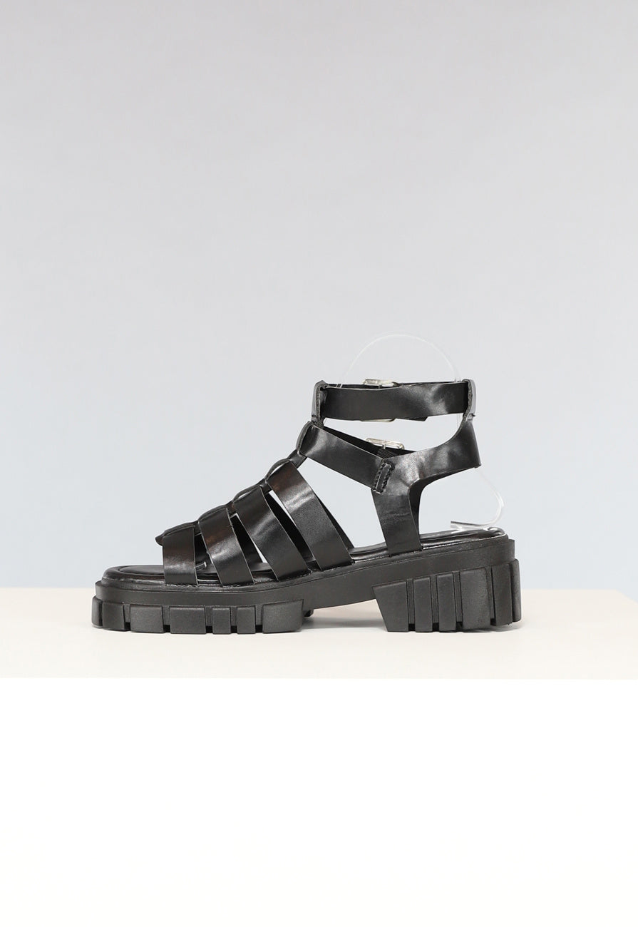 Zwarte Lederlook Sandalen met Grove Zool