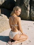 Wit Gehaakt Bikini Broekje met Striksluiting en Kralendetails