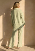 Pistache Blouse met Kraag, Knoopsluiting en Lange Mouwen