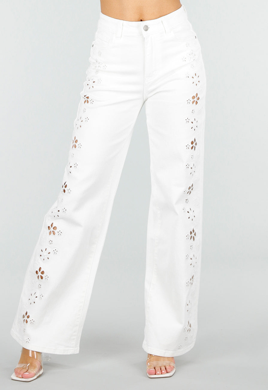 Witte StraightLeg Jeans met Broderie Anglaise en High Waist Pasvorm