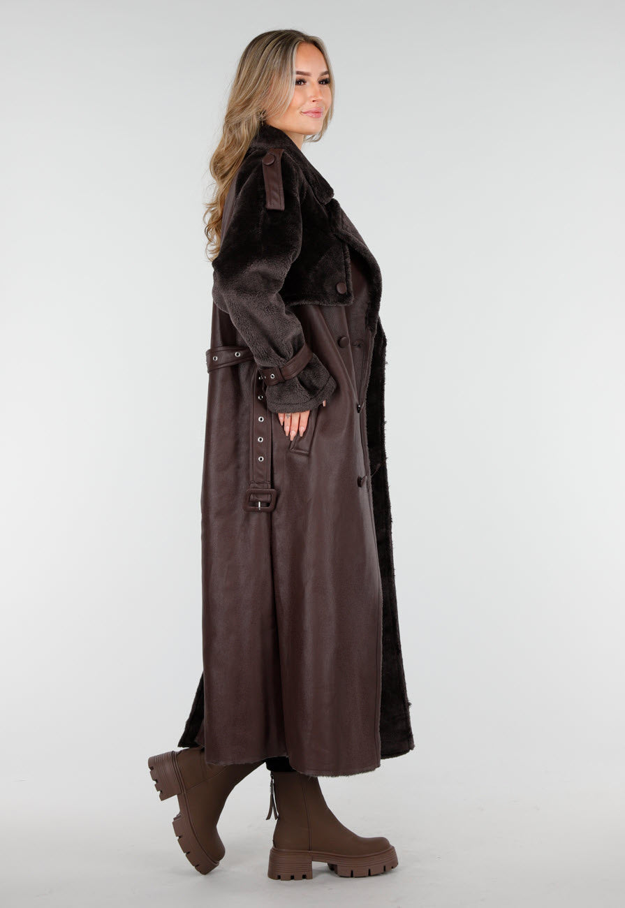 Bruine Lange Jas met Faux Fur en Ceintuur