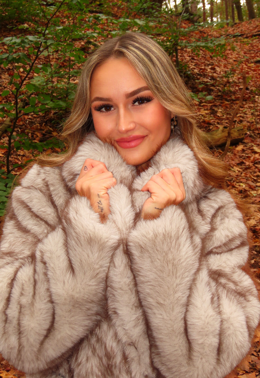 Beige Imitatiebont Jas met Ceintuur