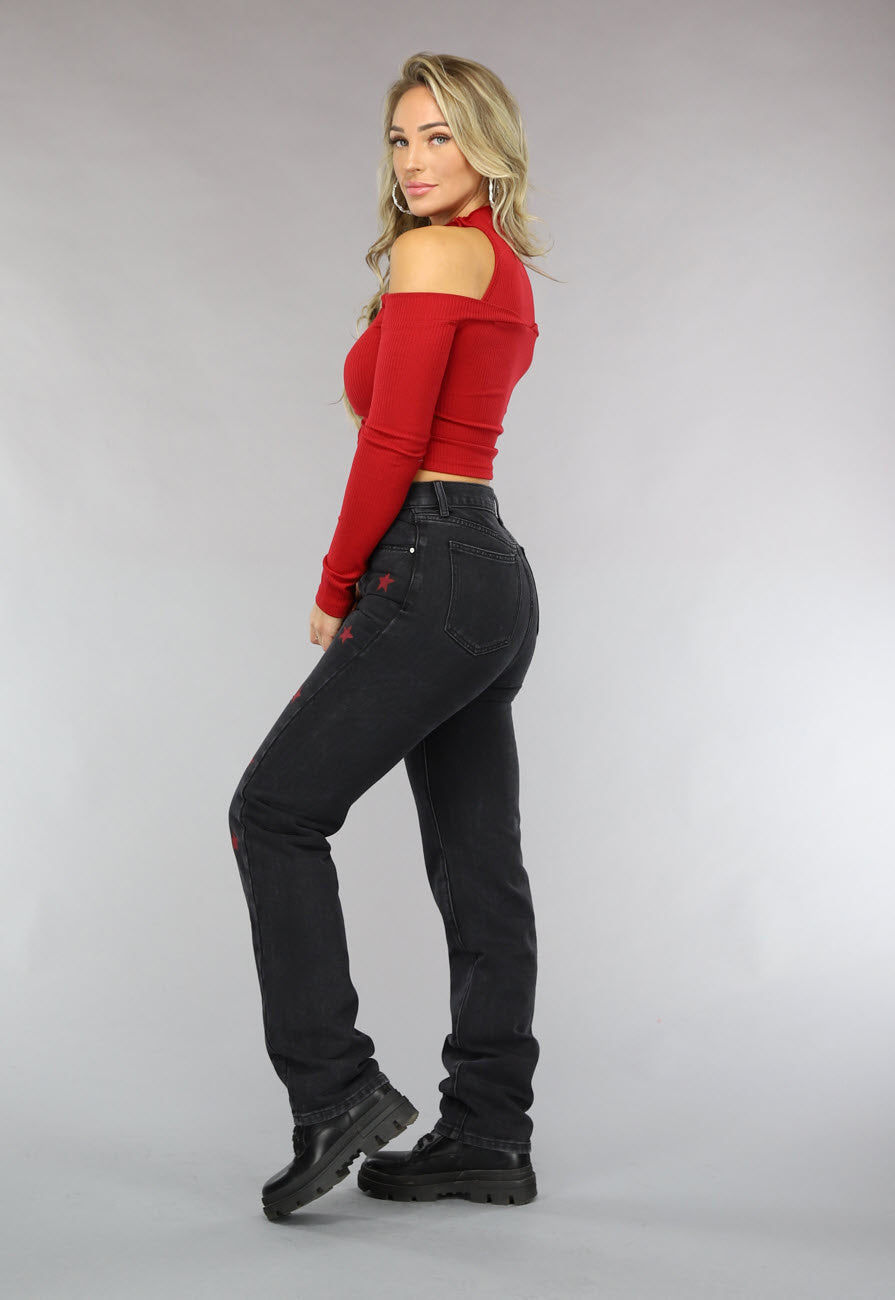 Rode Ribstof Top met Off Shoulder Detail