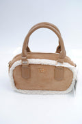 Beige Suède Handtas met Bontafwerking en Lang Schouderhengsel