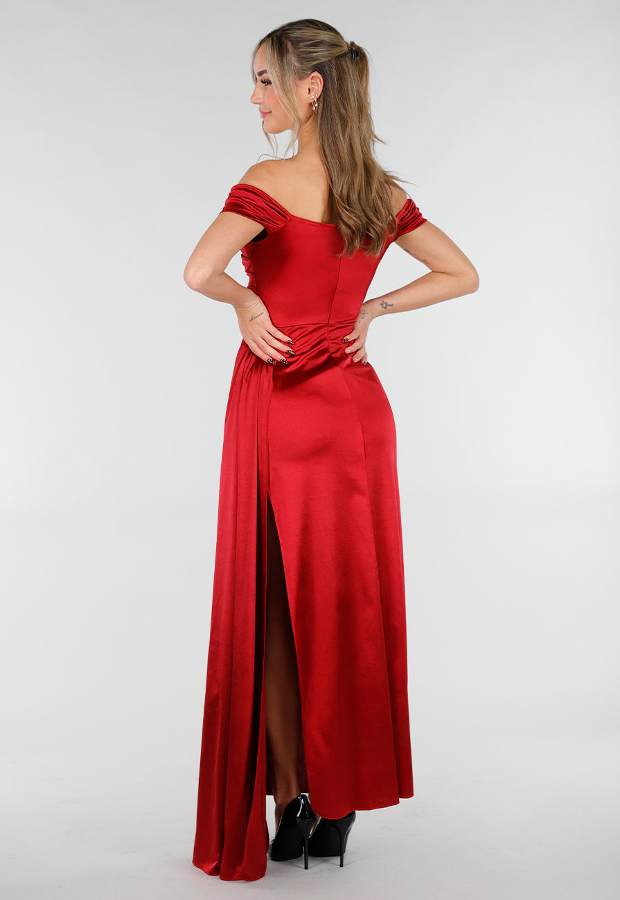 Felrode Off Shoulder Maxi Jurk in Satijn
