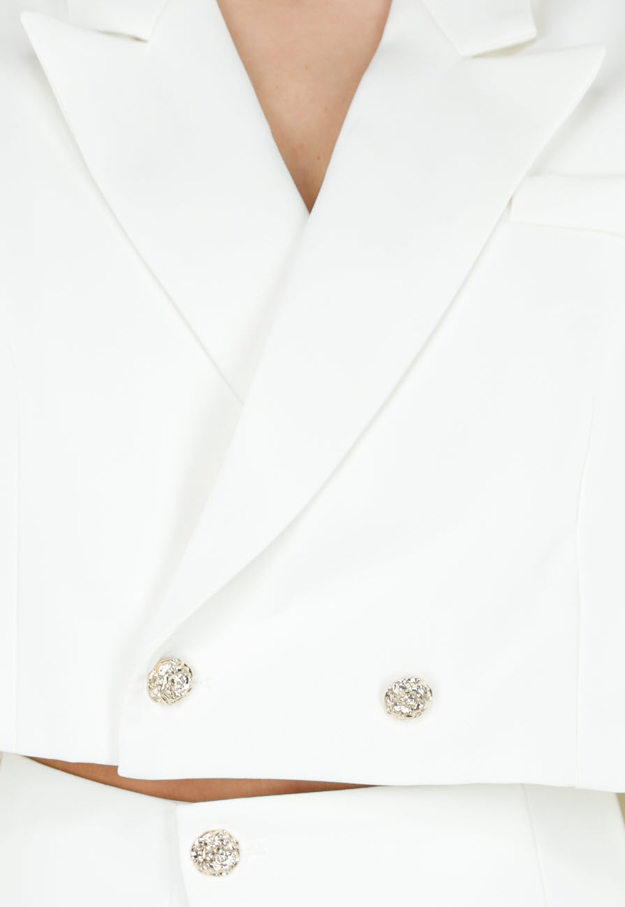 Witte Cropped Blazer met Lange Mouwen en Goudkleurige Knopen