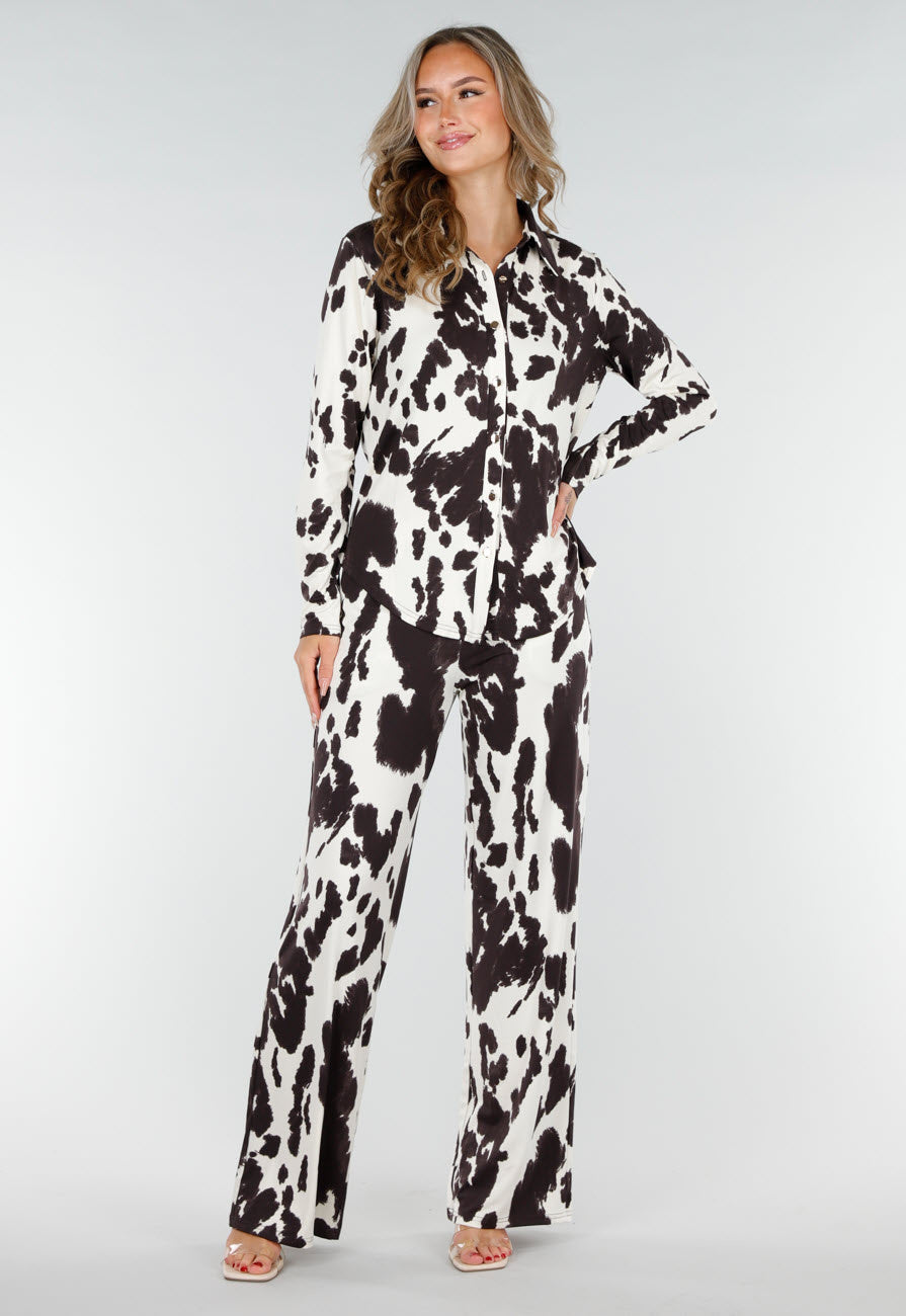 Bruin-Witte Blouse met Koeienprint  en Goudkleurige Knopen