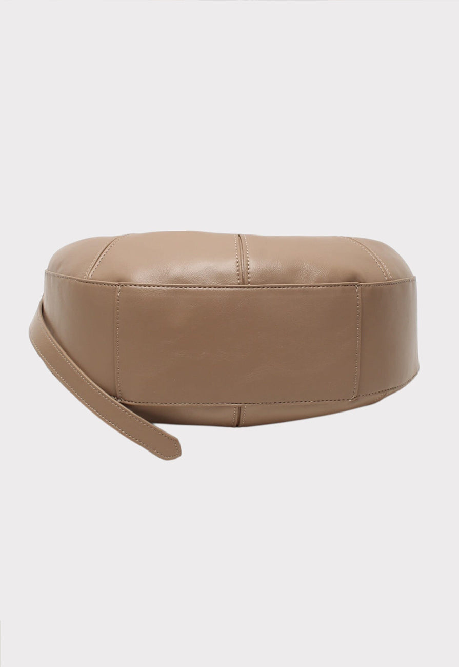 Lederlook Handtas met Gebogen Silhouet en Metalen Handvat