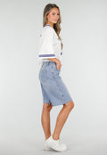 Lichtblauwe Denim Bermuda Short met Ruwe Zoom