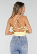 Gele Crop Top met Pads en Gekruiste Bandjes