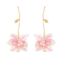 Goudkleurige Oorbellen met Roze-Witte Bloemhanger