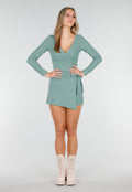 Groene Skort met Overslag en Strikdetail in Linnenlook Stof