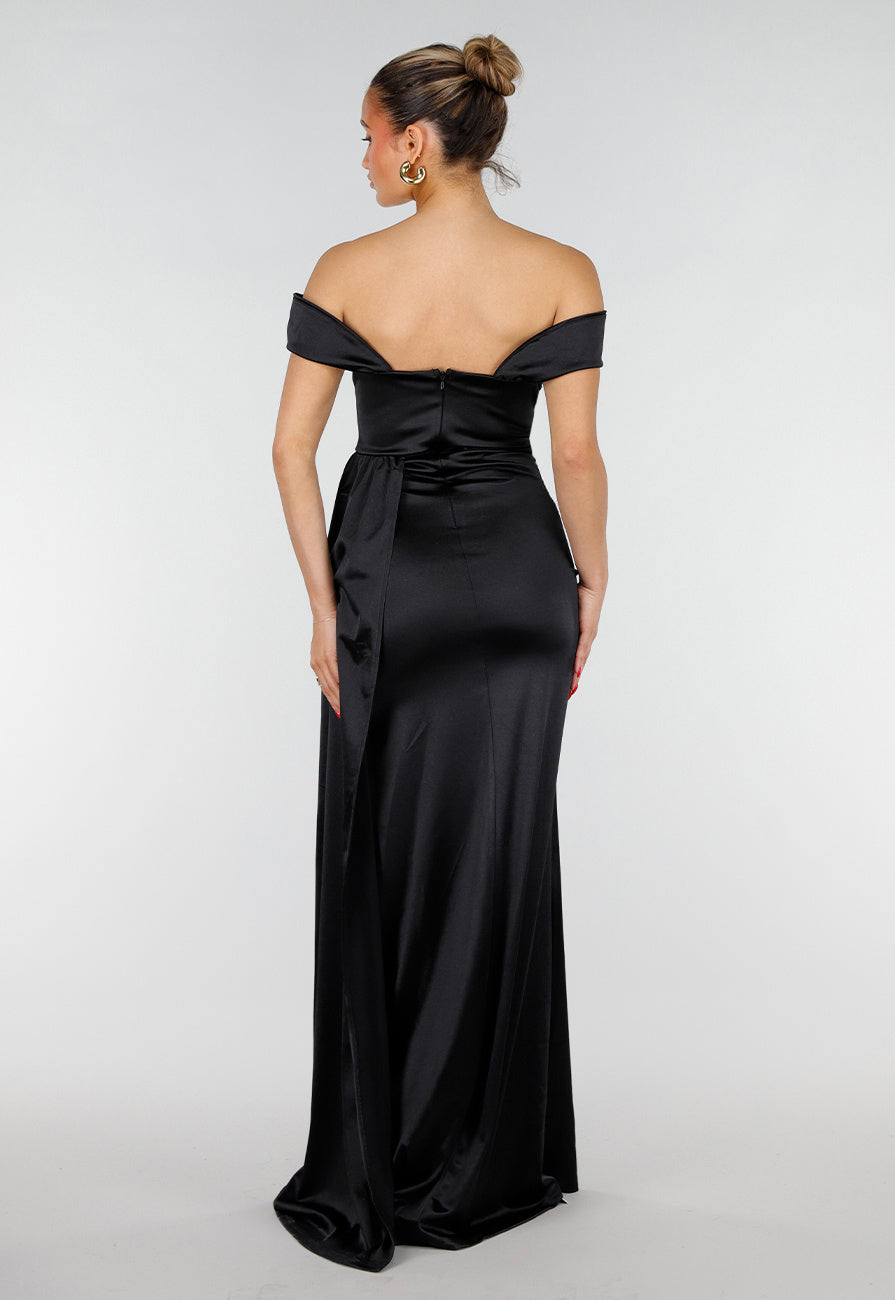 Zwarte Satin Off Shoulder Galajurk met Split