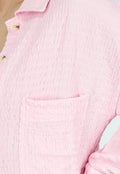 Lichtroze Crinkle Stretch Set met Rechte Broek en Doorknoop Blouse van Luchtige Stof