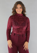 See Through Burgundy Top met Velvet Print