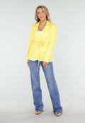 Gele Blazer met Ceintuur en Bloemdetail in Taille